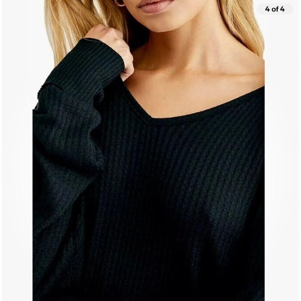 Free-people Thermal Womens Small Black Santa Clara Shirt Top V Neck NWT - Picture 3 of 8
